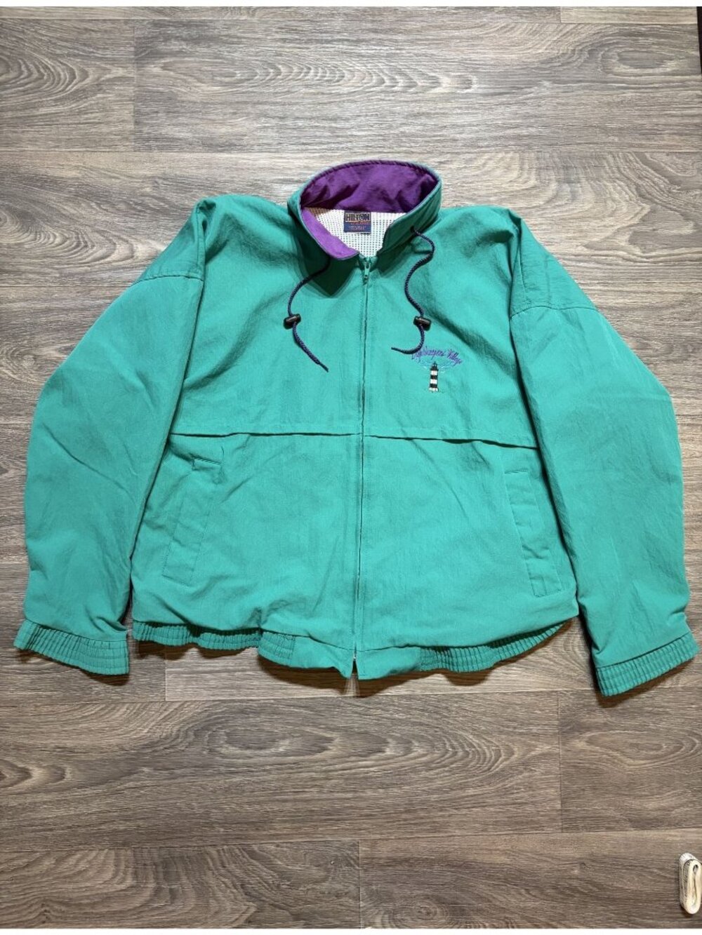 Hilton Active Apparel Lightkeepers Village Jacket XL Green Purple Lighthouse USA